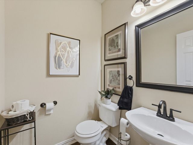 2308 Denham Drive, Arlington, TX 76001