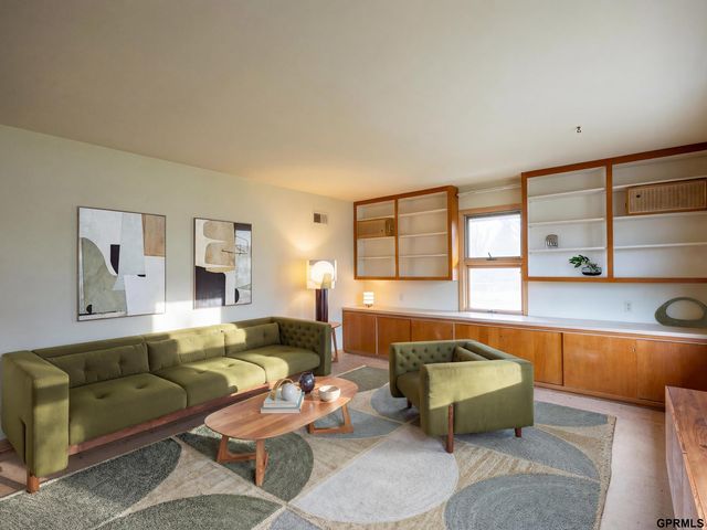 11340 Old Maple Road, Omaha, NE 68164