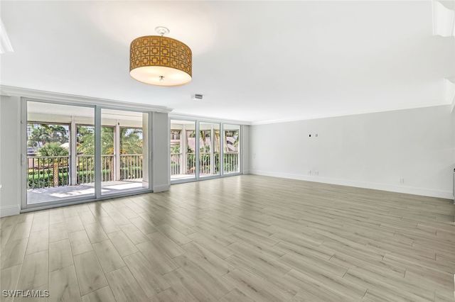 4401 Gulf Shore BLVD N C205, Naples, FL 34103