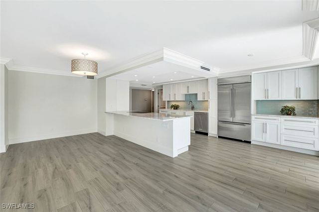 4401 Gulf Shore BLVD N C205, Naples, FL 34103