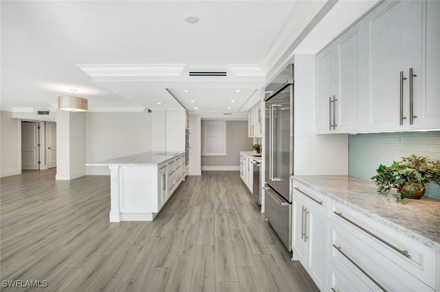 4401 Gulf Shore BLVD N C205, Naples, FL 34103