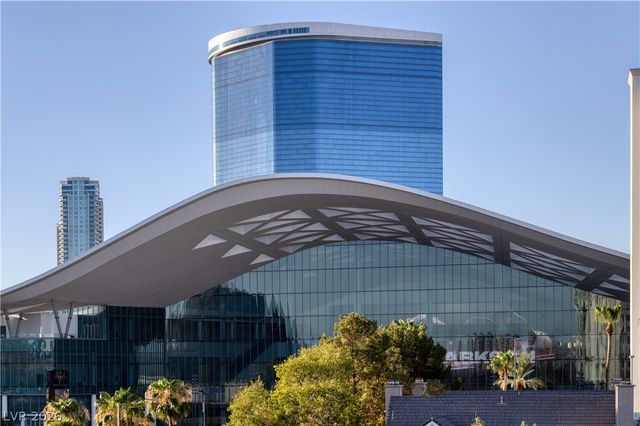 360 East Desert Inn Road 407, Las Vegas, NV 89109