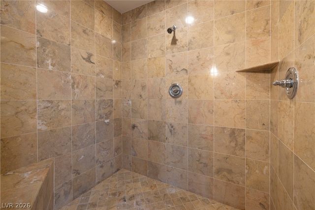 360 East Desert Inn Road 407, Las Vegas, NV 89109