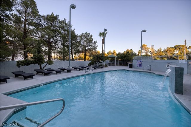 360 East Desert Inn Road 407, Las Vegas, NV 89109