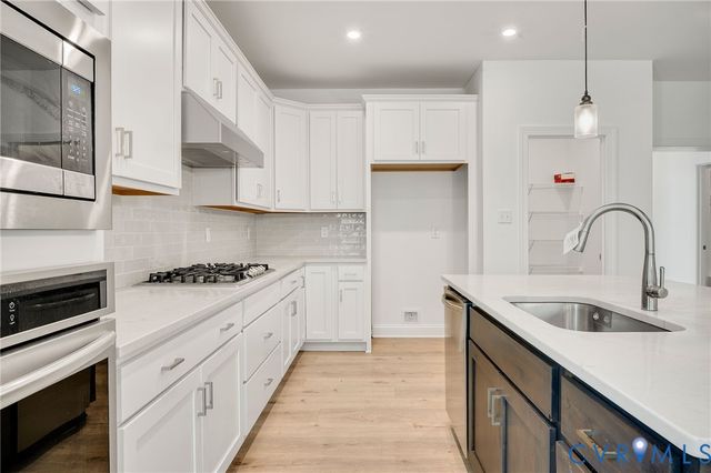 7130 Maple Summit Ln, Moseley, VA 23120