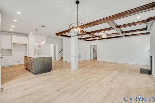 7130 Maple Summit Ln, Moseley, VA 23120