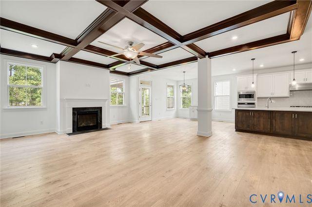 7130 Maple Summit Ln, Moseley, VA 23120