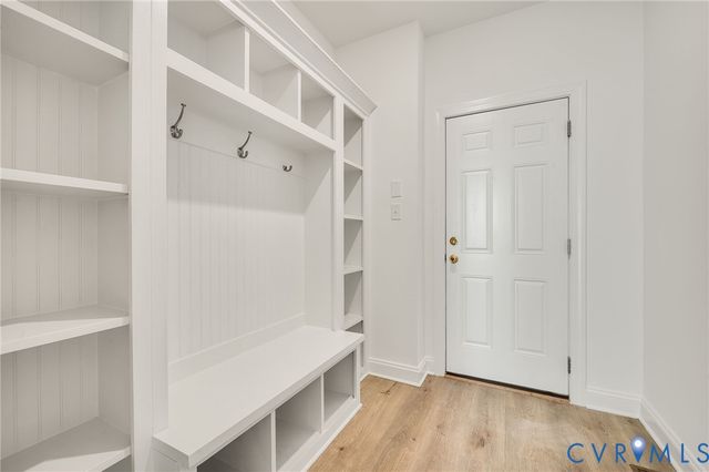 7130 Maple Summit Ln, Moseley, VA 23120