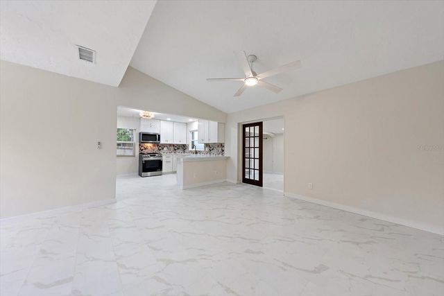 11012 52ND AVENUE N, St Petersburg, FL 33708