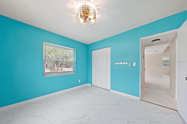 11012 52ND AVENUE N, St Petersburg, FL 33708