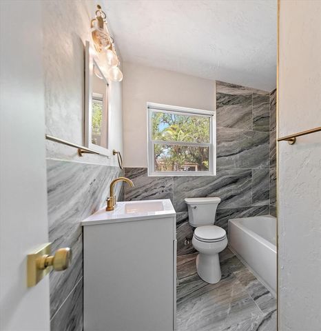 11012 52ND AVENUE N, St Petersburg, FL 33708