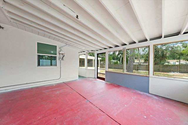 11012 52ND AVENUE N, St Petersburg, FL 33708