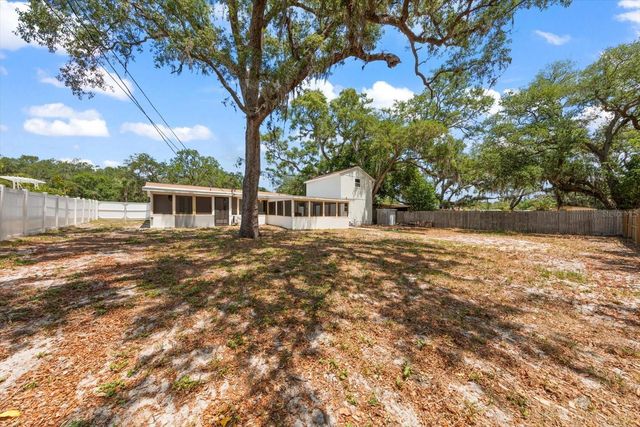 11012 52ND AVENUE N, St Petersburg, FL 33708