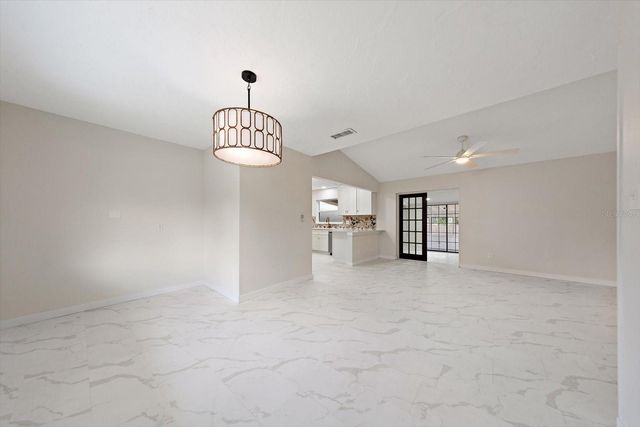 11012 52ND AVENUE N, St Petersburg, FL 33708