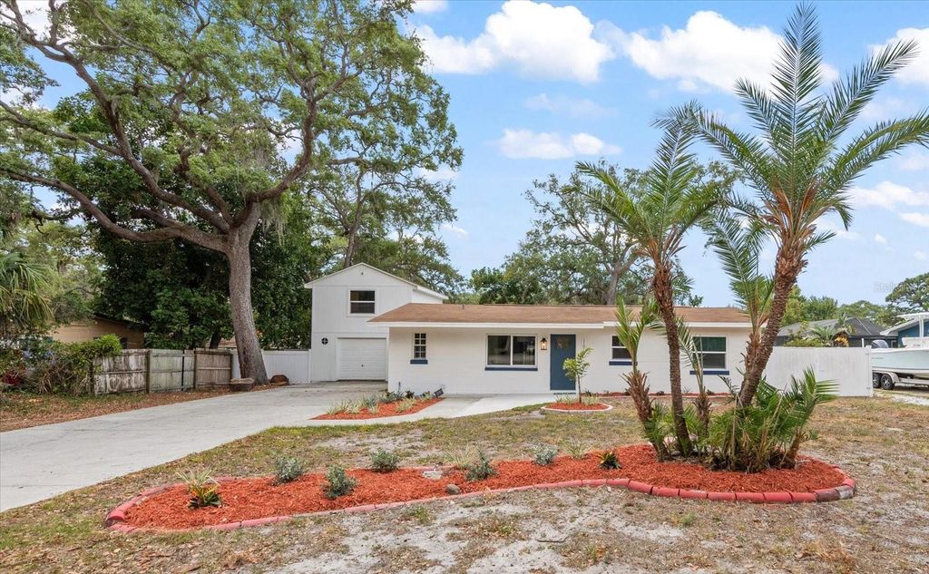 11012 52ND AVENUE N, St Petersburg, FL 33708