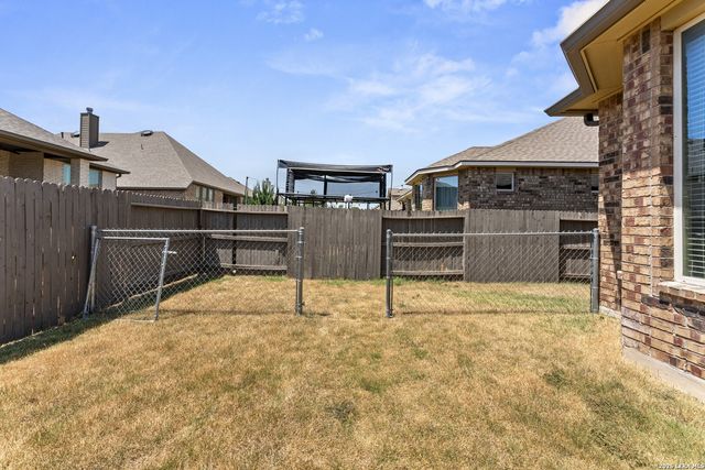 9710 Monken, Boerne, TX 78006