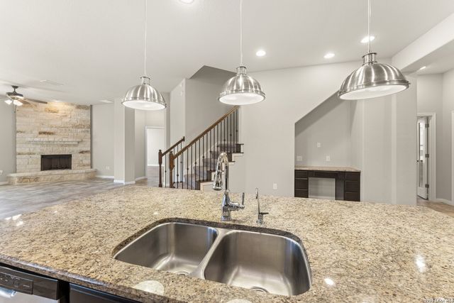 9710 Monken, Boerne, TX 78006