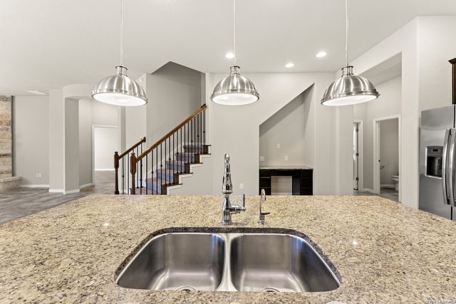 9710 Monken, Boerne, TX 78006