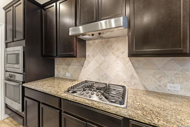 9710 Monken, Boerne, TX 78006