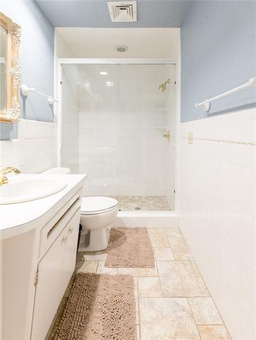 716 Phillips Lane, Clinton, OK 73601