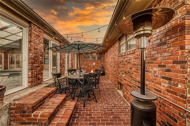 716 Phillips Lane, Clinton, OK 73601