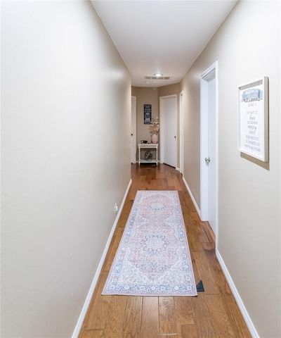 716 Phillips Lane, Clinton, OK 73601