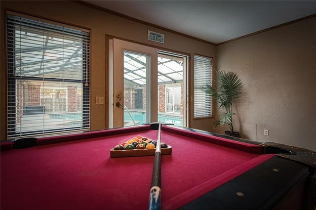 716 Phillips Lane, Clinton, OK 73601