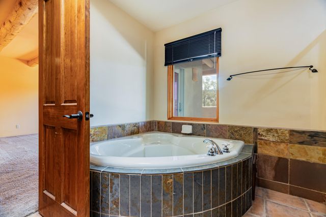 41 Santa Ana Loop, Placitas, NM 87043