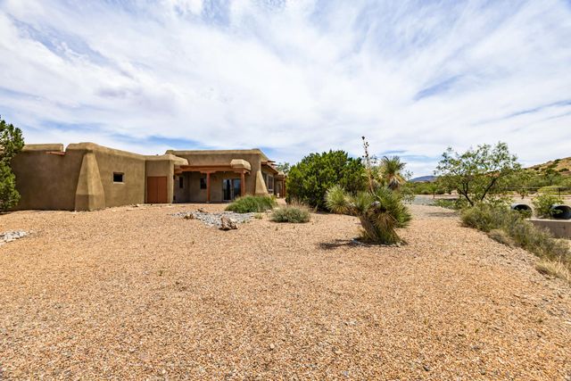 41 Santa Ana Loop, Placitas, NM 87043
