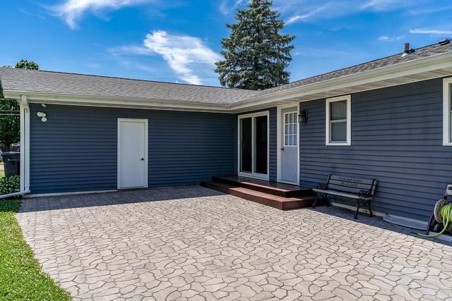 1461 Marquette Street, Janesville, WI 53546