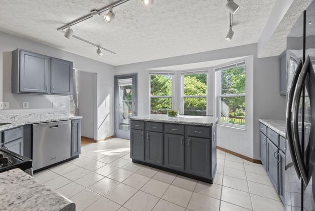 7450 Oakmeadows Drive, Columbus, OH 43085