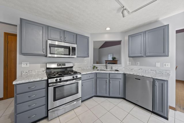7450 Oakmeadows Drive, Columbus, OH 43085