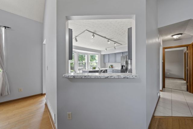 7450 Oakmeadows Drive, Columbus, OH 43085