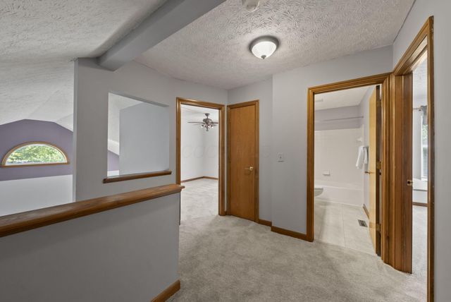 7450 Oakmeadows Drive, Columbus, OH 43085