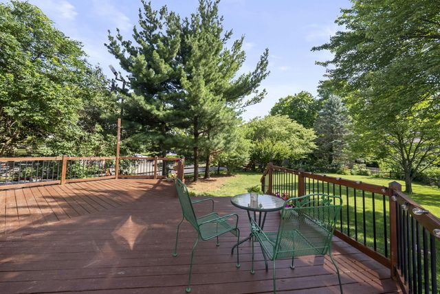 7450 Oakmeadows Drive, Columbus, OH 43085
