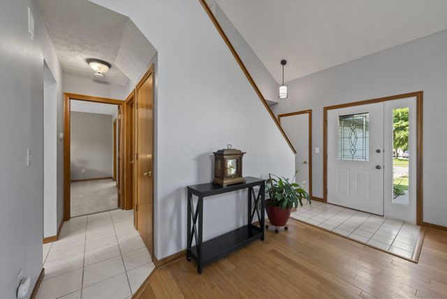 7450 Oakmeadows Drive, Columbus, OH 43085