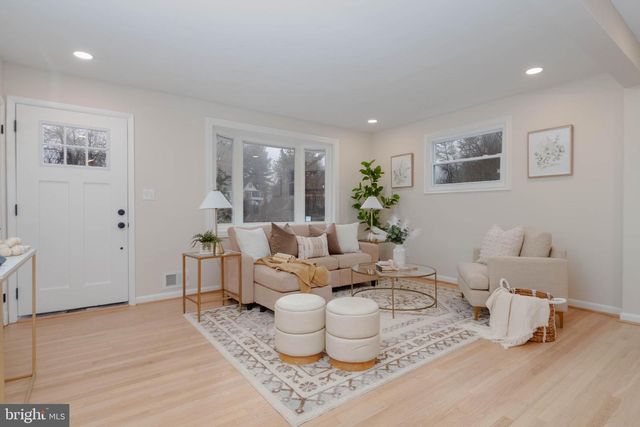 9709 UXBRIDGE RD, Baltimore, MD 21234