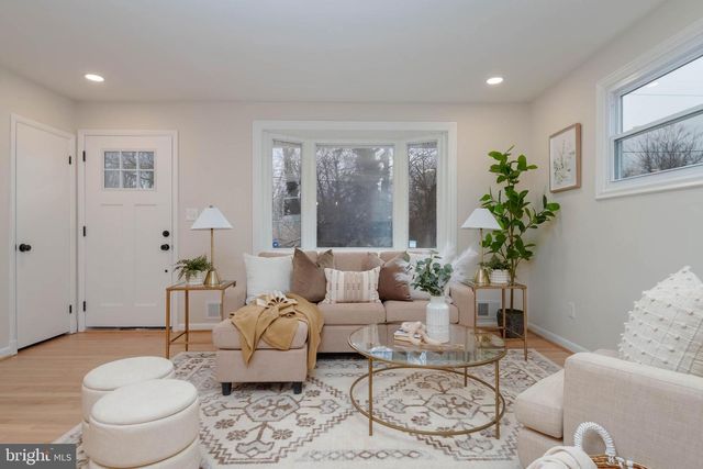 9709 UXBRIDGE RD, Baltimore, MD 21234