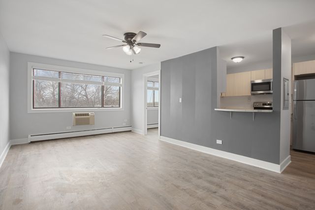 6826 N Ridge Boulevard 406, Chicago, IL 60645