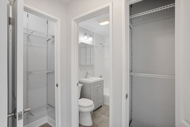 6826 N Ridge Boulevard 406, Chicago, IL 60645