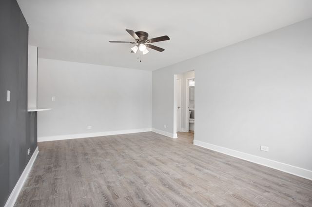 6826 N Ridge Boulevard 406, Chicago, IL 60645