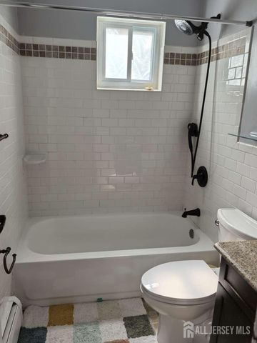 21 Lake Avenue 7A, East Brunswick, NJ 08816