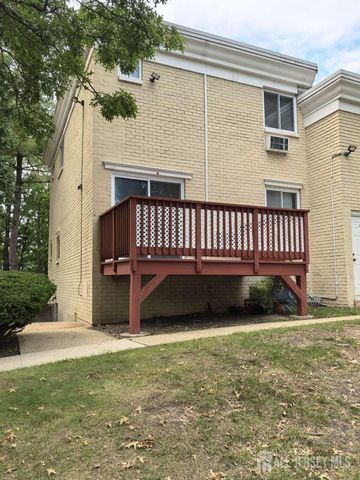 21 Lake Avenue 7A, East Brunswick, NJ 08816