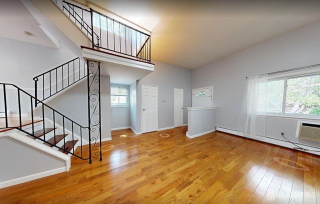 21 Lake Avenue 7A, East Brunswick, NJ 08816