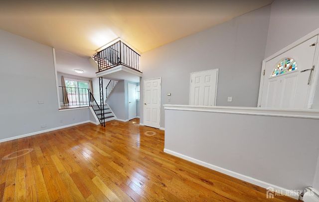 21 Lake Avenue 7A, East Brunswick, NJ 08816
