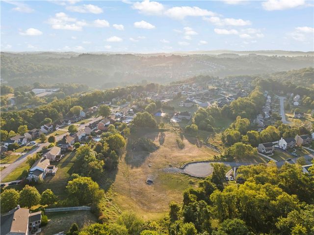 2220 Watchfield Dr, South Park, PA 15129