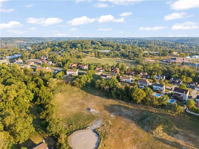 2220 Watchfield Dr, South Park, PA 15129