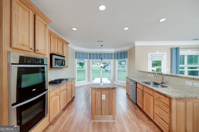 4201 Donington Way, Hampton, GA 30228