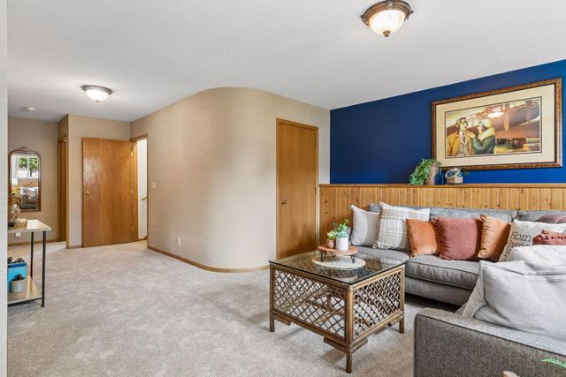 6364 Crosby Avenue, Inver Grove Heights, MN 55076