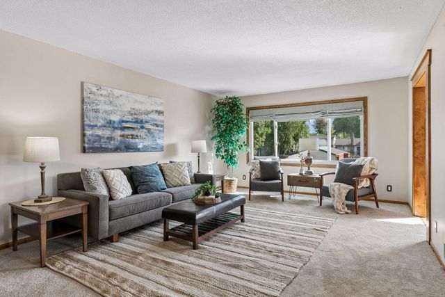 6364 Crosby Avenue, Inver Grove Heights, MN 55076